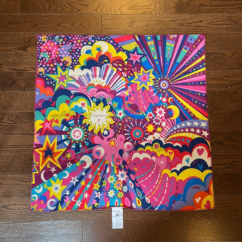 LUSH Twilight Knot Wrap